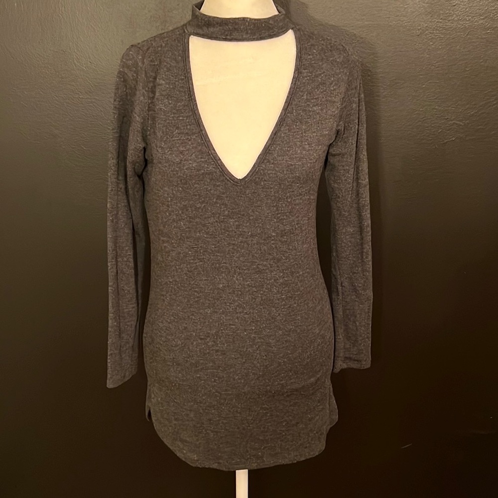 Forever 21 long sleeve v-neck